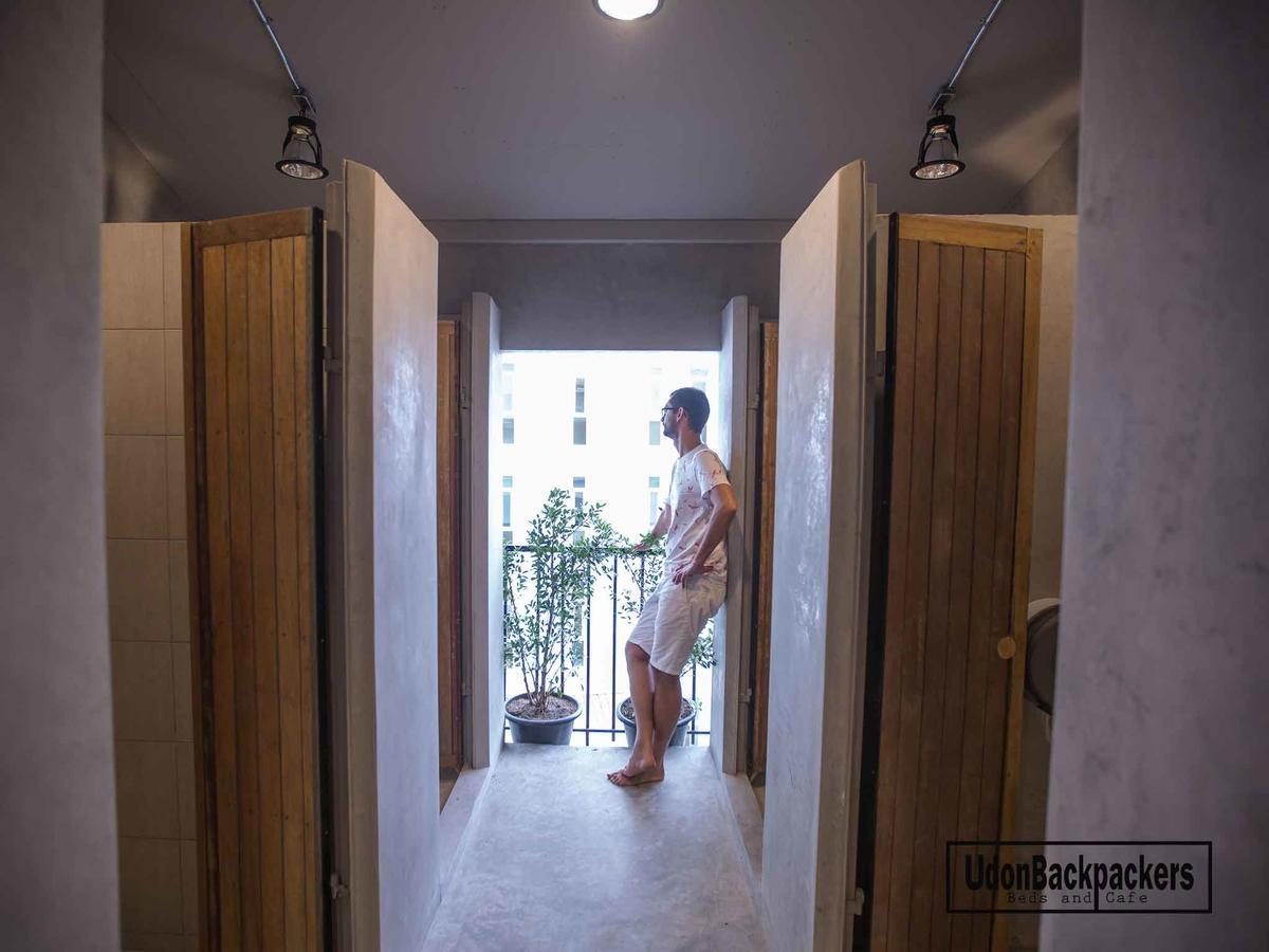 Udonbackpackers Beds And Cafe Hostel Udon Thani Exterior photo